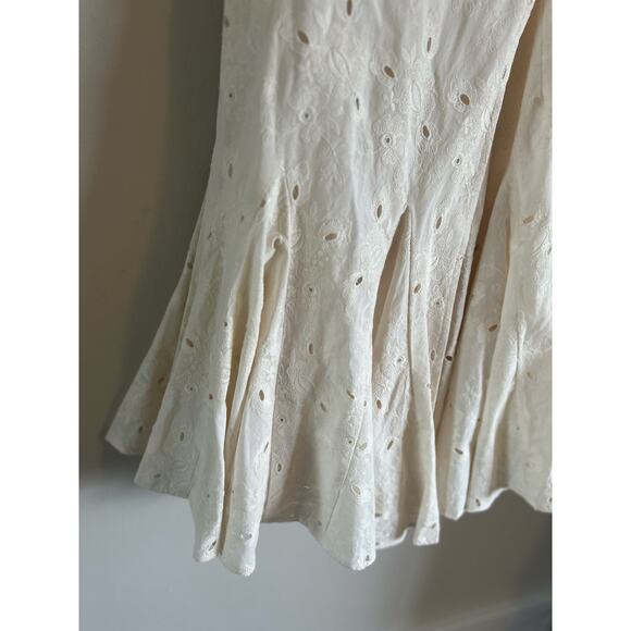 Ivy City Co Cream Floral Eyelet Wrap Dress Size Small - Picture 3 of 10